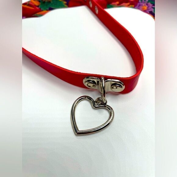 Red Band Heart Choker l Silver Hardware l New - Picture 1 of 6